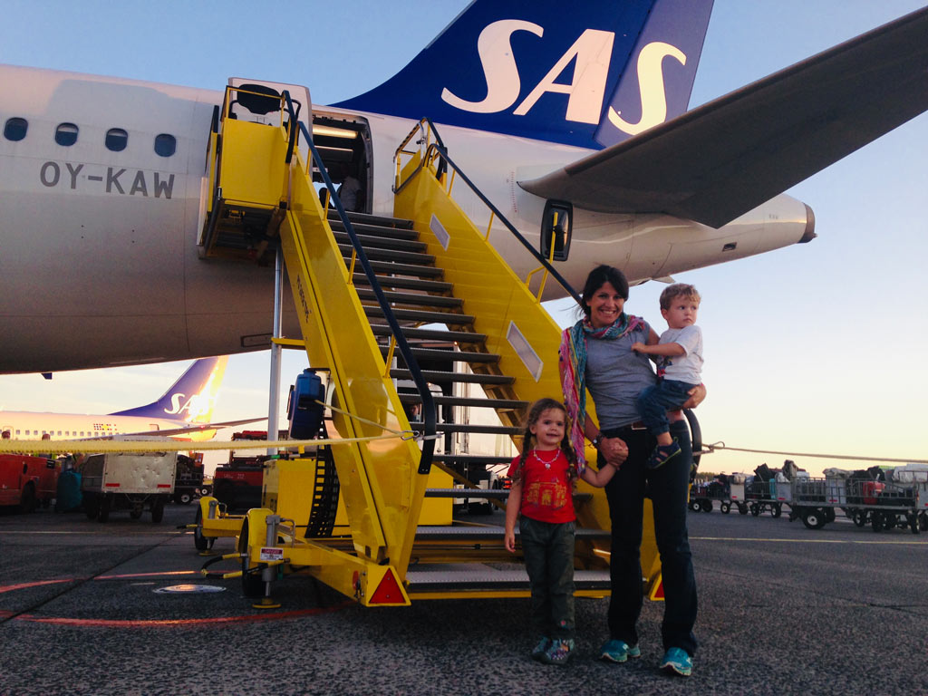 Guide de voyage et astuces en avion avec bébé de 1 an