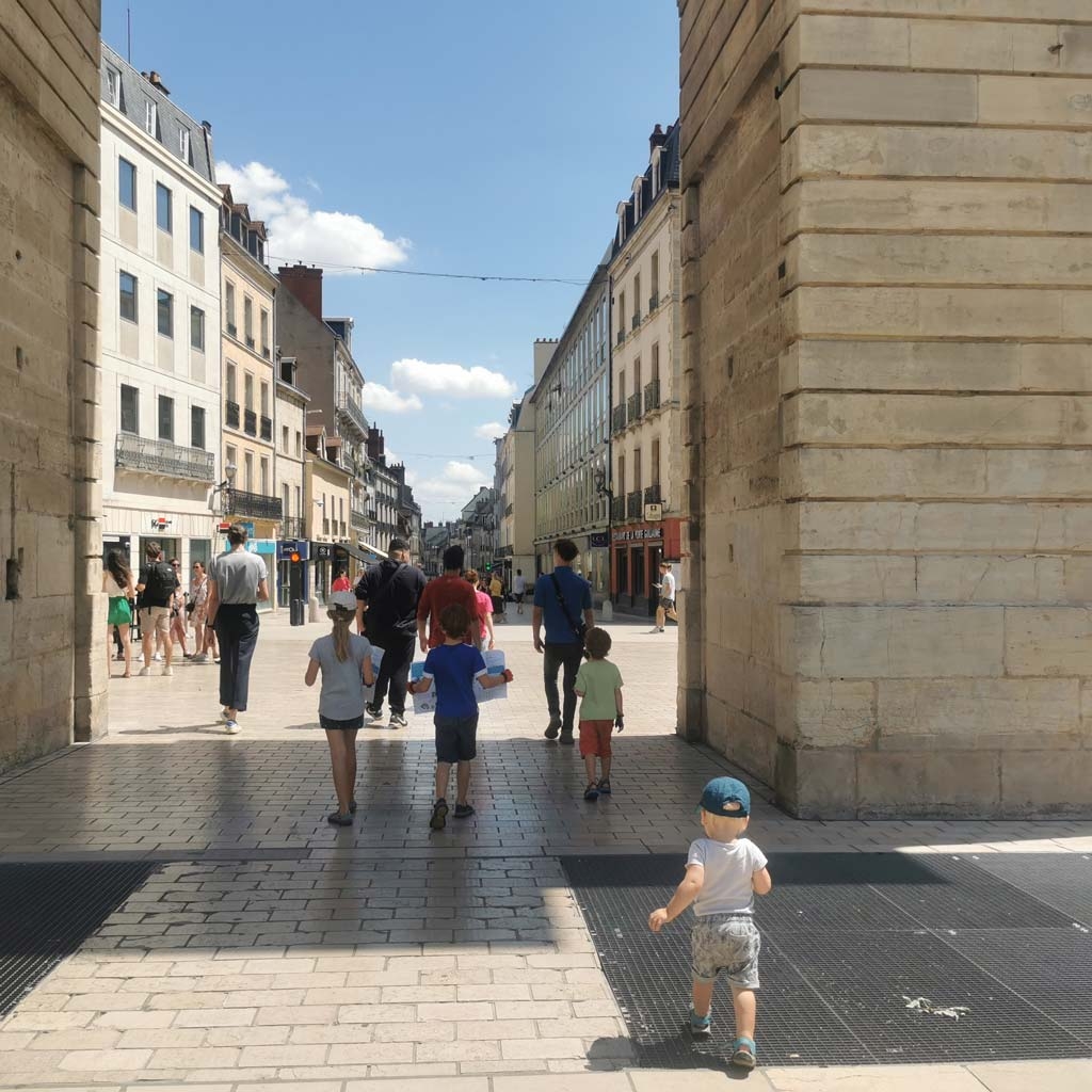 Le canal de Bourgogne à vélo en famille - Dijon