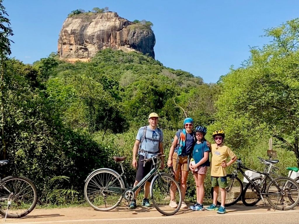 Vélo en famille Sigirya