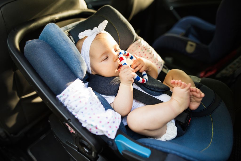 Préparer long trajet en voiture avec bébé - jouets