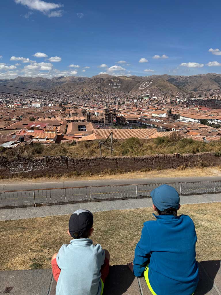 Le Pérou : Cusco vuedu haut à vélo 